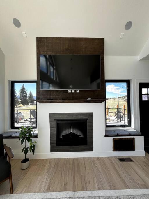 Вілла Red Rock Retreat Stunning Floor To Ceiling Views Гатч Екстер'єр фото