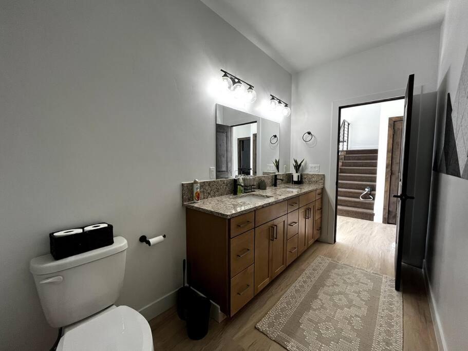 Вілла Red Rock Retreat Stunning Floor To Ceiling Views Гатч Екстер'єр фото